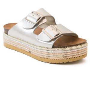 Bamboo Metallic Two Buckle Flatform